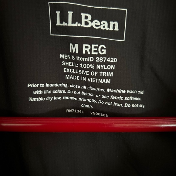LLBean Men’s Ultralight Wind Vest - Picture 4 of 6